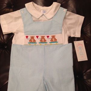 NWT 4t Gorgeous, Hand Smocked outfit💙